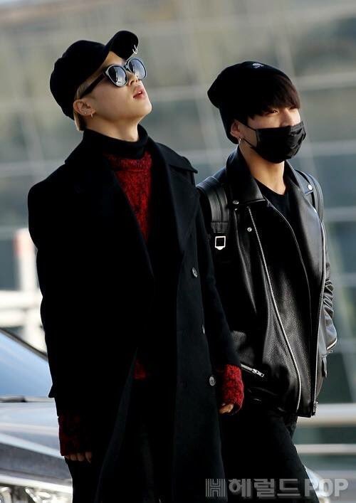 Jimin and Jungkook Incheon Airport 161201