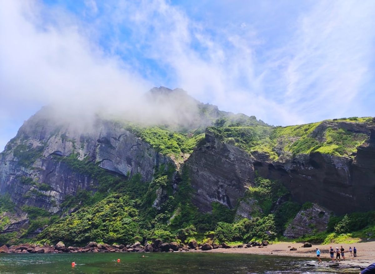 Top 10 Amazing Attractions in Jeju Island One Shouldn’t Miss